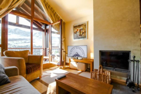Exceptional 3 bed Penthouse with fireplace and stunning views